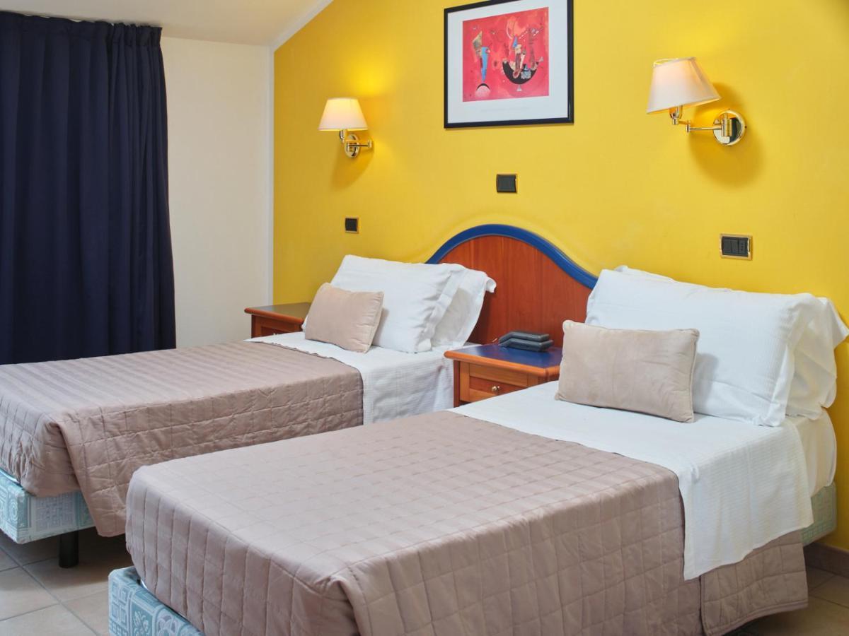 Hotel Ascot Riccione Esterno foto