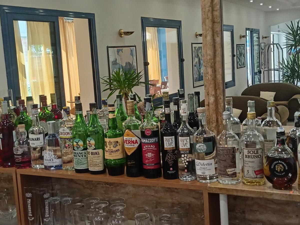 Hotel Ascot Riccione Esterno foto