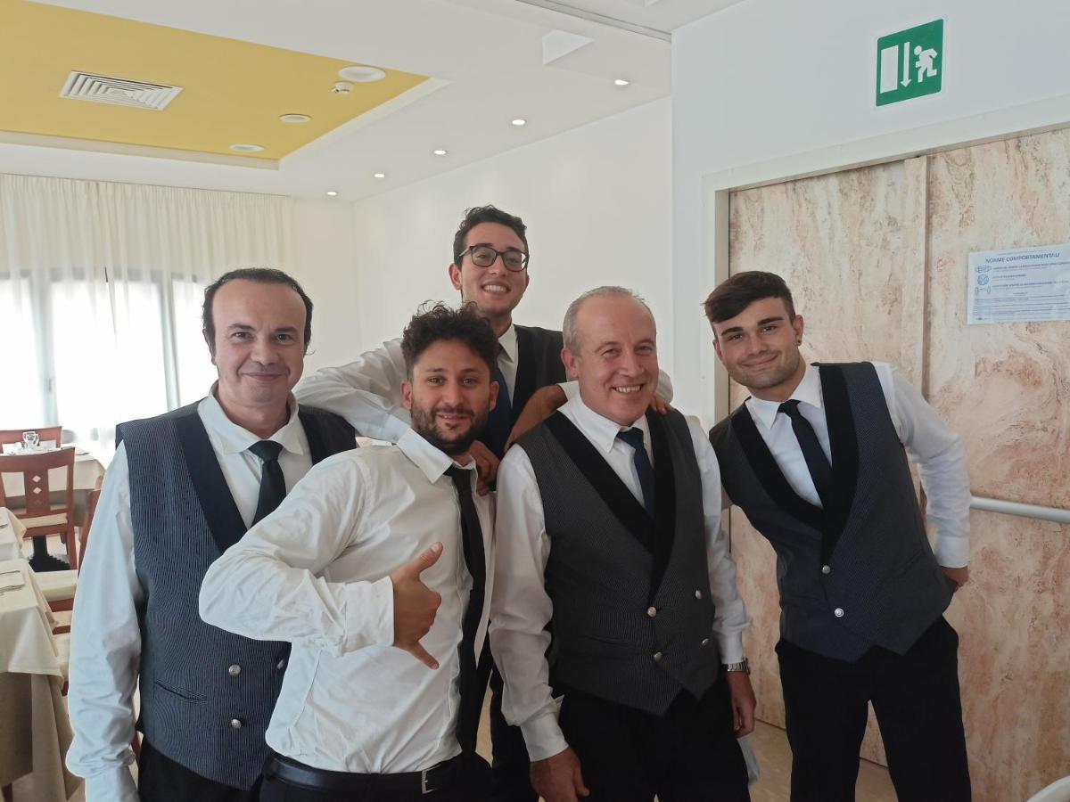 Hotel Ascot Riccione Esterno foto
