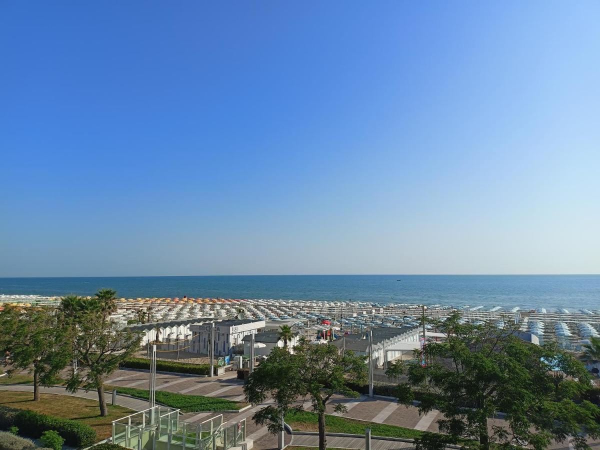 Hotel Ascot Riccione Esterno foto