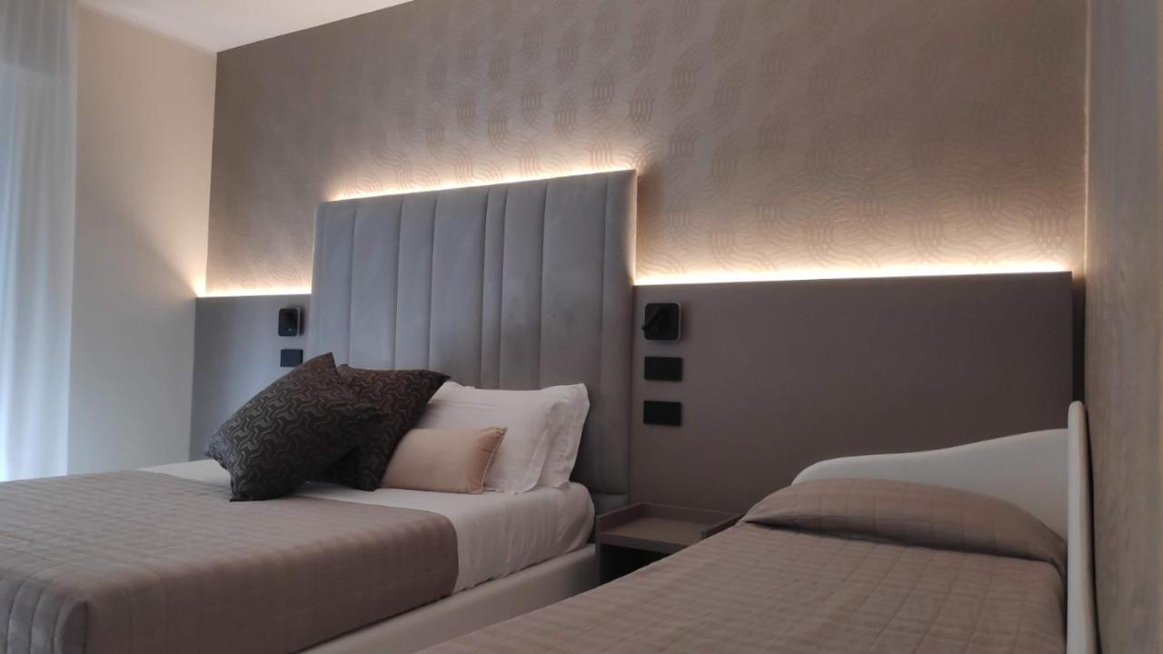 Hotel Ascot Riccione Esterno foto