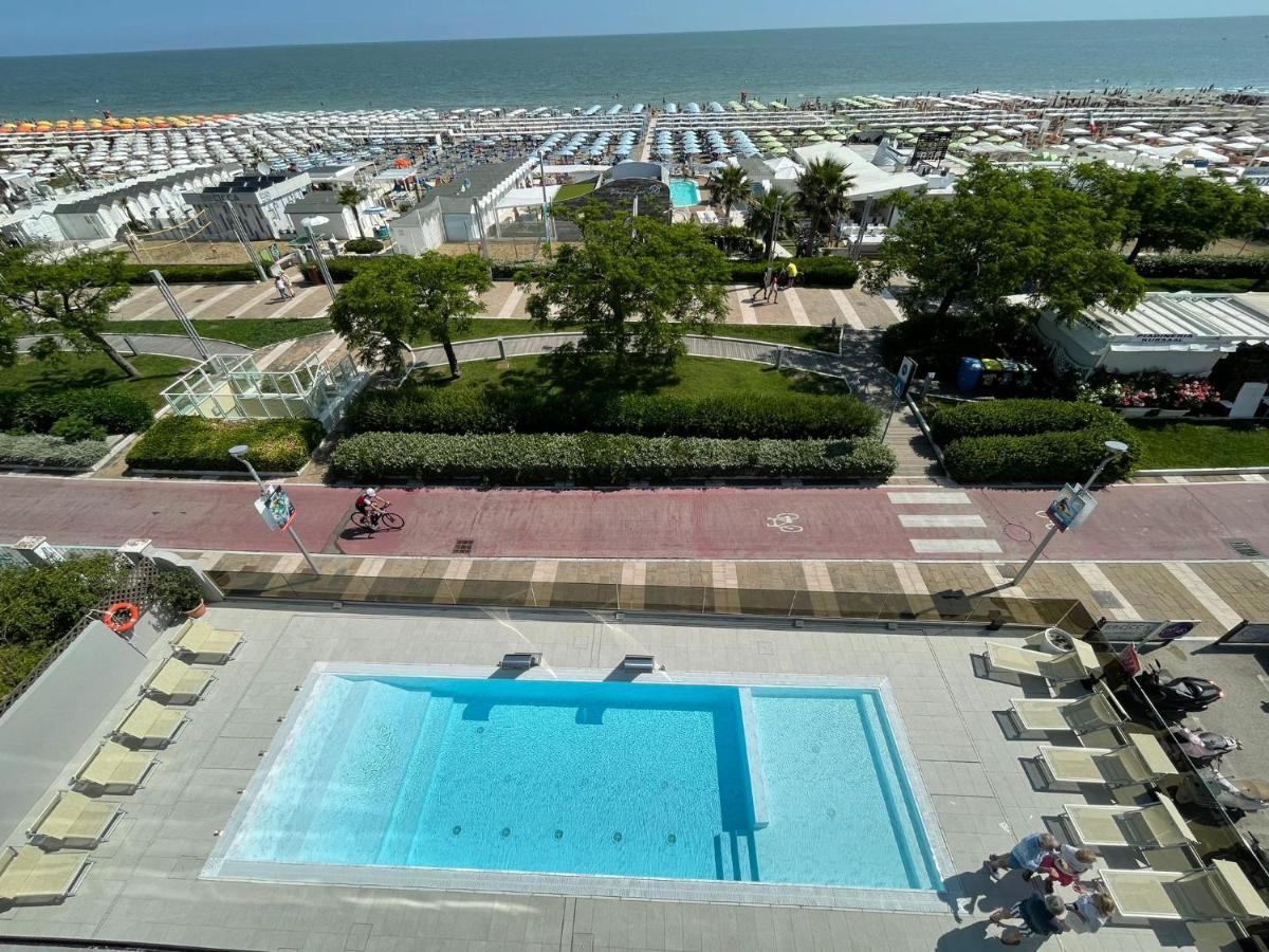 Hotel Ascot Riccione Esterno foto
