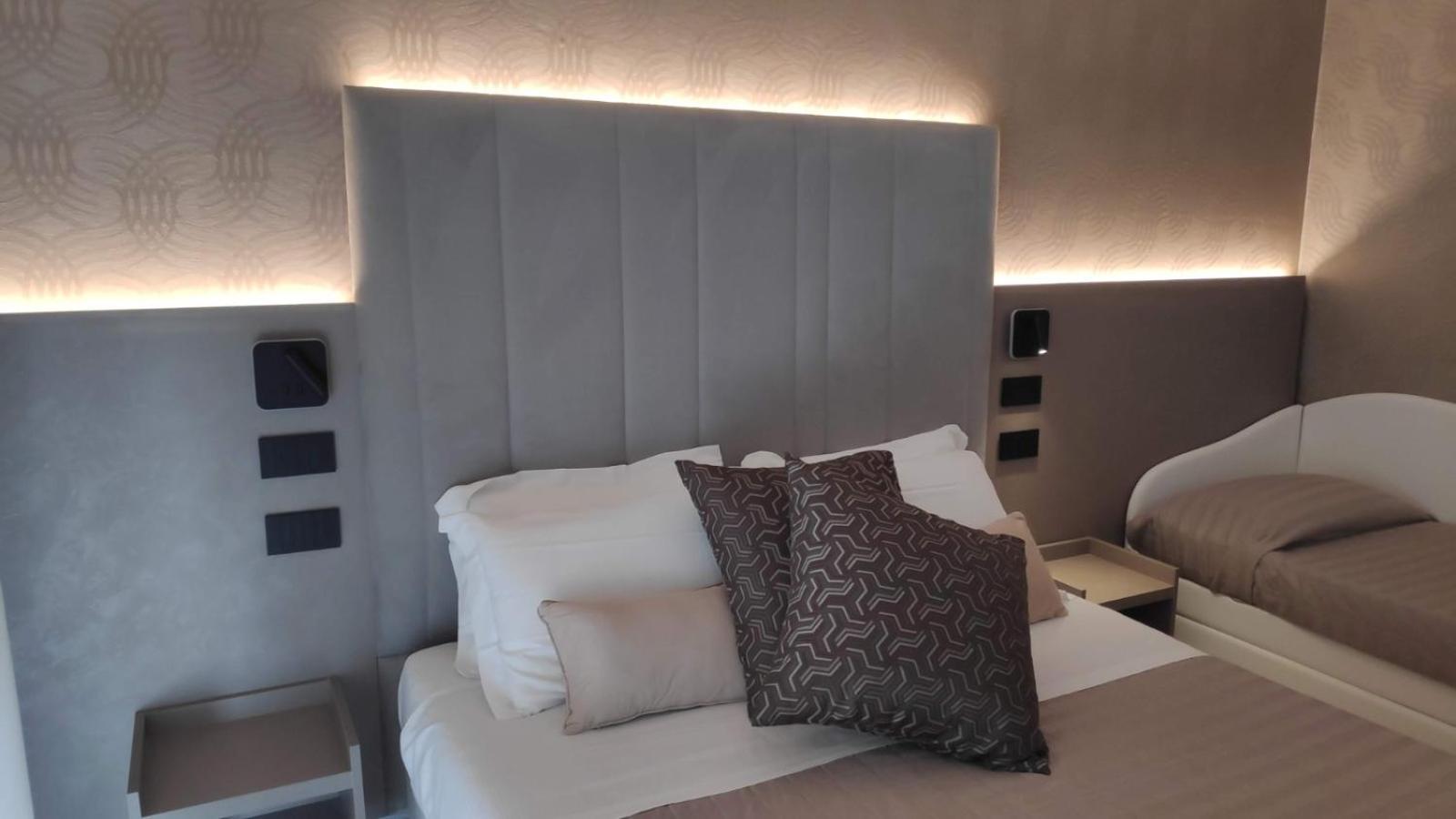 Hotel Ascot Riccione Esterno foto