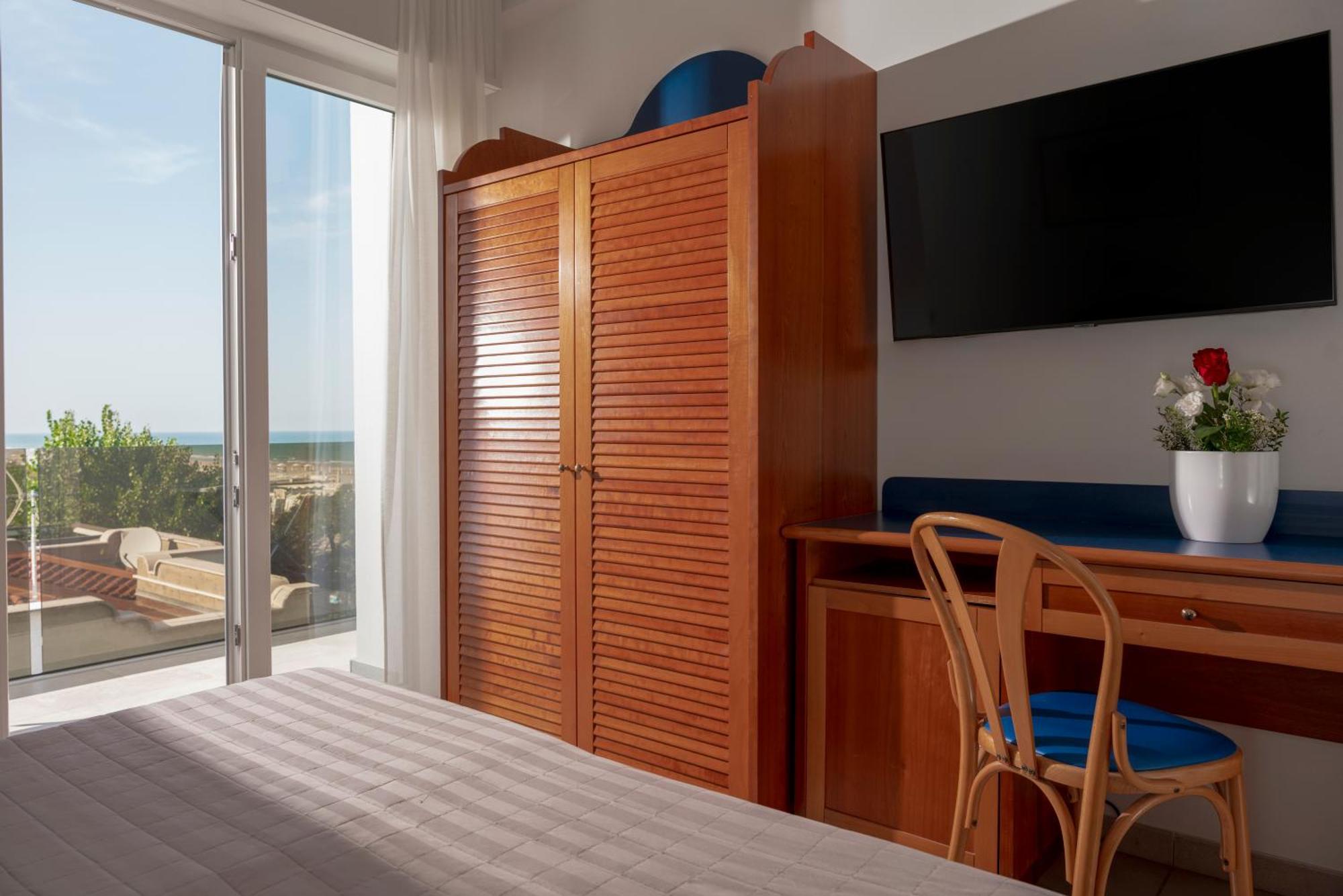 Hotel Ascot Riccione Esterno foto