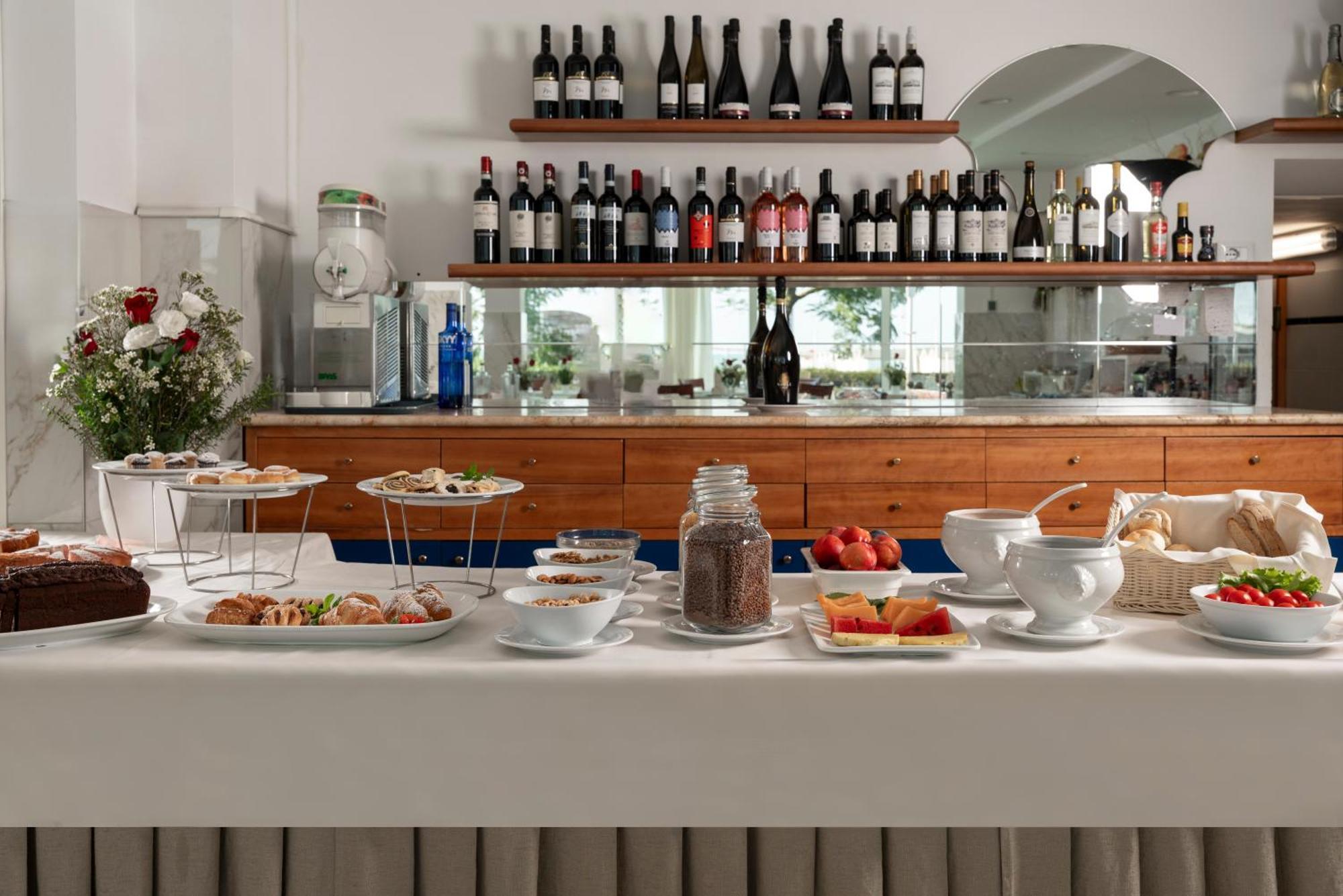 Hotel Ascot Riccione Esterno foto